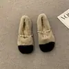 Zapatos peludos de un solo tirante, color block, punta redonda, para uso en exteriores, estilo nuevo Otoño/Invierno 2026, mocasines cálidos con felpa, zapatos de moda para mujer