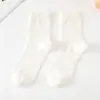 5 Pares de Novos Produtos Primavera e Outono, Meias Casuais de Algodão Cor Lisa Versáteis, Meias Masculinas de Cano Médio, Meias Masculinas de Algodão Respiráveis