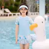 [Liquidación] Traje de baño para niños, de una sola pieza para niños, estilo nuevo, para niños mayores, equipo profesional de secado rápido para entrenamiento, al por mayor