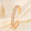 Pulseira Caleidoscópio Exquisita de Madrepérola da Amazon para Mulheres, Estilo Retrô Europeu e Americano, Pulseira de Trevo de Quatro Folhas da Moda e Elegante, Ouro Rosa