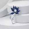 Broche de cristal de lujo ligero de alta gama para mujer, pasador de corsage simple y moderno, accesorios para ropa, broche de perlas, fabricantes mayoristas