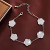 Pulseira Brilhante Flor de Cinco Folhas Estilo Coreano de Luxo Leve para Mulheres, Versátil e Fashion, Item Quente Transfronteiriço, Perfeita para Embelezamento do Dia a Dia