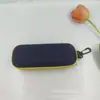 Estuche Portátil para Gafas de Sol con Cremallera y Diseño de Balón de Fútbol, Estilo Nuevo. Moda, Portátil y Resistente a la Presión. Estuche para Gafas de Sol