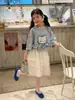 Roupas Infantis Florais e Fofas Meninas Manga Curta Primavera 2026 Estampa Kt Cat Amigo da Pele Solta Estilosa Camiseta Pai e Filho