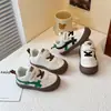 Zapatos Forrest Gump para Niños 2026 Primavera y Otoño Nuevo Estilo Tenis para Niños y Niñas con Velcro Zapatos Casuales para Bebé Versión Coreana Zapatos de Entrenamiento Alemanes