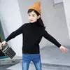 Suéter de Gola Alta para Meninas Meninos Outono 2025 Novo Malha Solta Camisa Básica com Lã Espessa Estilosa Roupa Infantil