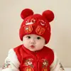 Chapéu de Ano Novo de Inverno para Bebê Chapéu de Lã Quente Tricotado Festivo Vermelho para Bebês Pequenos Chapéu com Proteção para as Orelhas Infantil