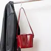 Elegante y versátil bolso tote de un solo hombro para el día a día, bolso de mujer de gran capacidad, nuevo modelo 2026, piel genuina, bolso grande de moda popular