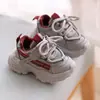 Primavera de 2026 Novos Tênis Esportivos Infantis Atacado Versátil Casual Sapatos de Pai para Meninos Malha Respirável Tênis de Corrida para Crianças