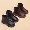 Botas estilo Martin para niños, colección otoño/invierno 2026, nuevo estilo para niños, botines cortos de estilo británico para niños, forradas de felpa, a la moda, adecuadas para primavera y otoño