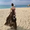 Conjunto de Ropa Medela: Top de Tubo con Cuello Halter, Chaleco Irregular + Falda Larga Floral Tridimensional, Estilo Vacaciones en la Playa