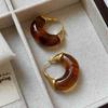 Pendientes Geométricos de Corazón de Amor de Lujo Ligero Maillard de Otoño e Invierno Pendientes Retro Nicho de Sentido de Alta Gama Pendientes Elegantes de Lujo Ligero Europeo y Americano