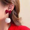Brincos Red Velvet de Ano Novo para Mulheres 2025 Novo Estilo Popular Brincos de Alta Qualidade com um Toque Vintage e Festivo