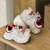 Zapatos infantiles 2026 otoño nuevos estilo coreano para niñas lindos dibujos animados lazo princesa papá zapatos zapatillas