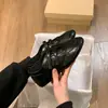 Mocasines versátiles de estilo francés para mujer, nuevos zapatos de primavera y otoño 2026 para mujer, zapatos negros simples JK para combinar con faldas, zapatos pequeños de cuero
