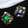 Broche Retro Cuadrado de Perla Sentido de Alta Gama Luz Daño Presión Pequeña Multitud Accesorios de Ropa de Doble Botonadura Pin Hebilla de Luz Antideslizante Joyería Ramillete