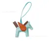 Colgante de Caballo de Venta Caliente Transfronterizo Colgante de Bolso de Piel Sintética Llavero de Coche Colgante de Bolso de Pegaso Año del Caballo Pequeño Regalo