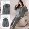 En stock, listo para enviar (con copas) pijama de algodón de manga larga y pantalón largo para mujer, conjunto de dos piezas tipo cárdigan, ropa de casa para mujer para transmisiones en vivo