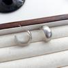Moda europea y americana aretes simples en forma de C diseño de nicho personalidad aretes de cobre chapado en oro aretes de moda para hombre aretes de moda para mujer