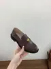 Zapatos Pequeños de Cuero Estilo Británico Negro de Tacón Grueso para Mujer 2025 Nuevos Mocasines Estilo Francés para Primavera y Otoño con Faldas