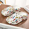 Chanclas de Moda para Niños Ligeras Antideslizantes Estilo Zueco Chanclas de Coco Zapatillas Súper Ligeras Frescas