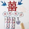 Topo de Bolo de Casamento de Noivado Leque de Porcelana Azul e Branco Decoração de Mesa de Sobremesas de Casamento Decoração Inserida de Pássaro Magpie Vermelho e Azul Dupla Felicidade
