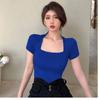 Klein Blue Square Collar Camiseta de manga curta feminina verão justa gola grande clavícula estilo francês retrô sexy meia manga top