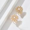 Hebilla para bufanda floral elegante con incrustaciones de perlas estilo celebridad de Internet coreana, anillo de flor moderno y simple, bufanda al por mayor