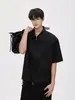 Chaqueta de manga corta con doble cremallera, silueta Cleanfit, para hombre, novedad verano 2025, top americano corto ancho, hombrera cuadrada