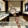 Nuevo Reloj Clásico Retro Estilo Francés de Nicho Compacto y Exquisito con Correa de Acero Koujia de Cuarzo para Mujer, Venta al por Mayor de Relojes de Gama Alta