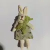 Falda a Cuadros de Tela Estilo Bosque Broche de Conejo Flor de Encaje Colgante de Conejito de Dibujos Animados Accesorio de Ropa Fresco