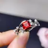 Anillo de granate rojo natural, finamente elaborado con plata 925, piedra principal de granate totalmente transparente para mujer, 6*6 mm