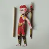 Juego de sombras de madera especial tendencia nacional regalo de madera de una mano juego de sombras viaje al oeste marioneta Sun Wukong juguete del día del niño