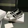Zapatos Mary Jane de cuero suave con punta cuadrada francesa y aumento interno de altura para mujer, nuevos y versátiles zapatos cómodos para mujer con hebilla, primavera/otoño 2026