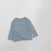 Camiseta básica de manga larga para bebé niña para primavera y otoño, disponible en varios colores, top amigable con la piel para bebés y niños pequeños, adecuada como capa interior