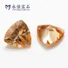 Yongjia Color Gema Triángulo Gordo Circonita Piedra Artificial Diamante CZ Anillo Arte de Uñas Joyería Incrustaciones Accesorios Piedra al Desnudo