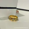 Anillo apilable V Gold Small Xiang Coco con incrustaciones de diamantes, acolchado, estrecho, ancho, rombo, oro de 18 quilates, anillos a juego para parejas, anillo para dedo de mujer