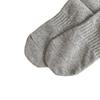 Outono e inverno nova faixa vertical bordado Inglês design simples meias masculinas atacado algodão penteado meias masculinas esportivas
