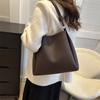 Bolso tote de estilo retro occidental, bolso de hombro de nicho de moda, bolso bandolera casual simple, nuevo bolso de invierno 2023 para mujer