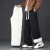 Pantalones de Algodón del Noreste de Lana de Cordero para Hombre Invierno 2025 Nuevos Pantalones Deportivos para Hombre de Terciopelo Engrosados Casuales Largos