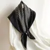 Regalo para Mamá y Personas Mayores Moda de Alta Gama Bufanda de Seda Versátil Cuadrada sin Tirantes Decorativa de Verano