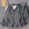 Pijama de dibujos animados dulces de gato KT para mujer DeRong, nueva colección otoño e invierno, polar engrosado, manga larga, pantalón largo, ropa de estar cálida