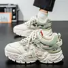 Zapatos de Hombre 2025 Nuevo Verano Malla Transpirable Juventud Marca Tendencia Deportes Suela Gruesa Antideslizante Casual Blanco Zapatos de Papá