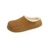 Zapatos de Algodón Cálidos 2026 Punta Cerrada Slip-on Suela Gruesa Tacón Medio Papa Pequeña Retro Invierno Zapatos de Algodón Nuevo Más Terciopelo Mujer