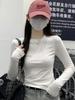 Camisa Única e Linda para Camadas Internas Feminina 2025 Nova Outono e Inverno Gola Redonda Top Algodão Puro Simples Versátil Camiseta de Manga Longa
