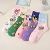 Calcetines de dibujos animados de cuatro estaciones hasta la pantorrilla para mujeres y parejas, versátiles calcetines de anime japonés Hello Kitty y la popular Kuromi
