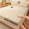 Funda de colchón acolchada antibacteriana Clase A, funda de cama segura para bebés, protector de colchón impermeable a prueba de orina, funda de cama modelo nuevo 2026