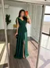 Vestido largo estilo francés de cuello en V europeo y americano 2026, sin mangas, entallado en la cintura, vestido de lujo ligero, nuevo vestido de noche