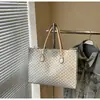 Bolso Pequeño Texturizado de Diseño Nicho para Mujer 2025 Nueva Moda Bolso de Hombro Versátil Crossbody Simple Bolso Cuadrado Pequeño