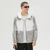 Nuevas Chaquetas Casuales Holgadas para Hombre y Mujer Primavera-Verano 2026 con Tejido Resistente al Agua y Diseño Funcional de Bloques de Color